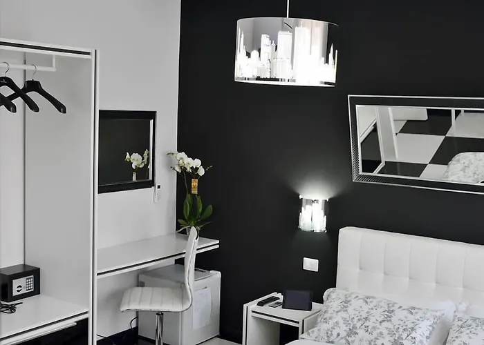 Black & White G&g